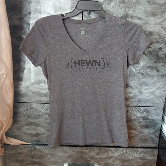Hewn spirits. Top. L. - Picture 1 of 3